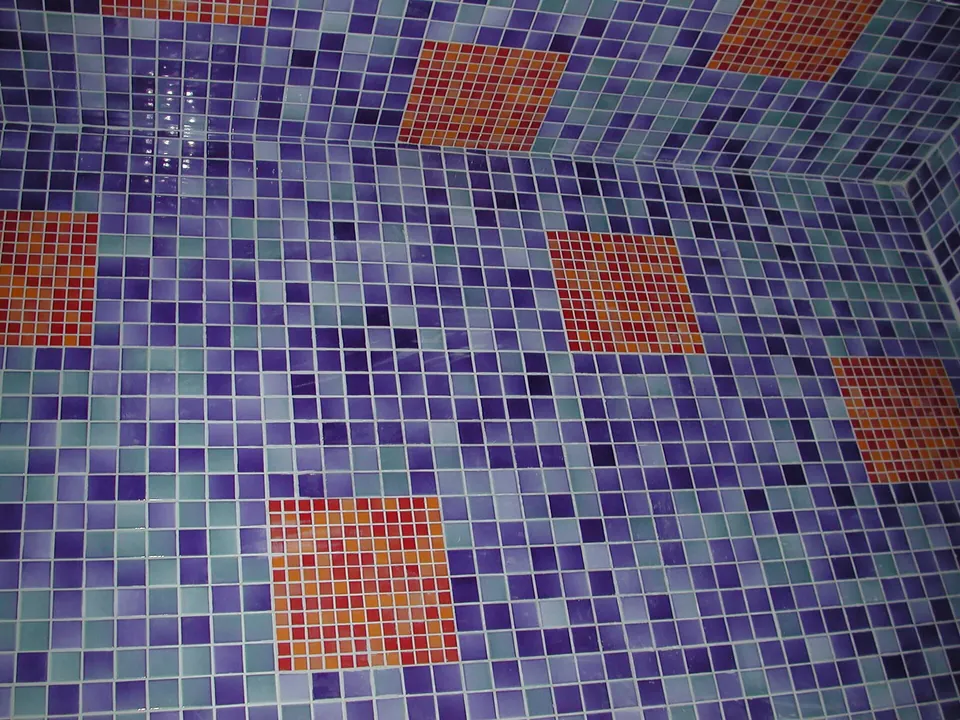 Carrelage et joints d’une douche après jointoiement